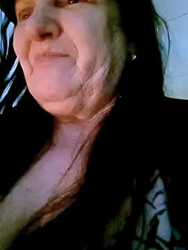 Snapshot of Apeesynka55211 chatting on February 11, 2026, 7:14 pm Apeesynka55211 online show from February 11, 2026, 7:14 pm