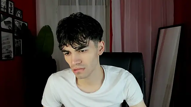 Snapshot of JaremyHarris chatting on November 14, 2025, 8:45 pm JaremyHarris online show from November 14, 2025, 8:45 pm