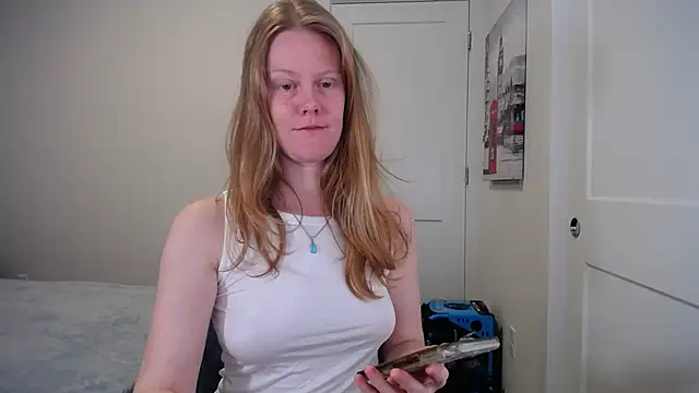 Snapshot of naughtyfox89 chatting on March 15, 2026, 10:06 pm naughtyfox89 online show from March 15, 2026, 10:06 pm