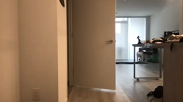 tia   fox online show from November 21, 2025, 4:06 pm