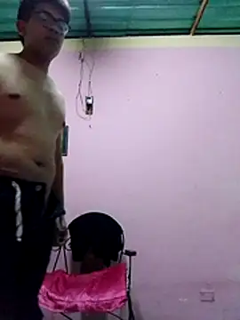 Snapshot of davidcaldera chatting on November 6, 2025, 3:21 am davidcaldera online show from November 6, 2025, 3:21 am