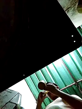 Snapshot of davidcaldera chatting on October 5, 2025, 3:30 am davidcaldera online show from October 5, 2025, 3:30 am