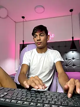 cherub  online show from December 5, 2025, 12:37 pm