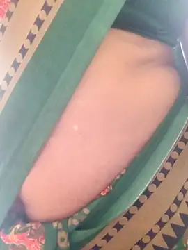 Snapshot of harinisree chatting on November 12, 2025, 7:01 am harinisree online show from November 12, 2025, 7:01 am