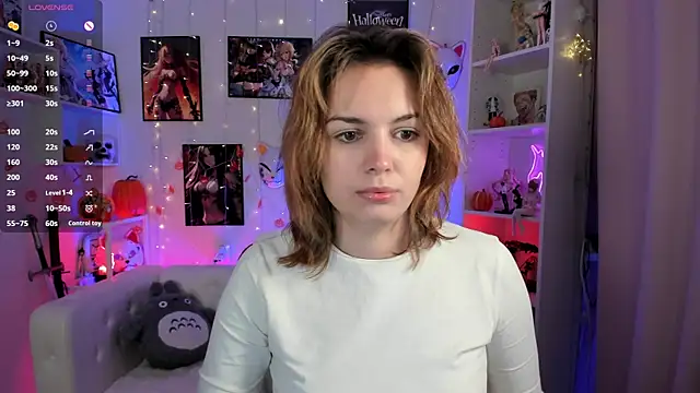 VioletteRose online show from October 12, 2025, 5:58 pm