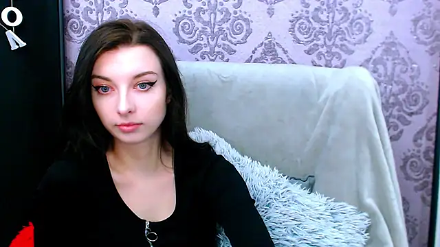 DominantLuna online show from March 30, 2026, 7:26 pm