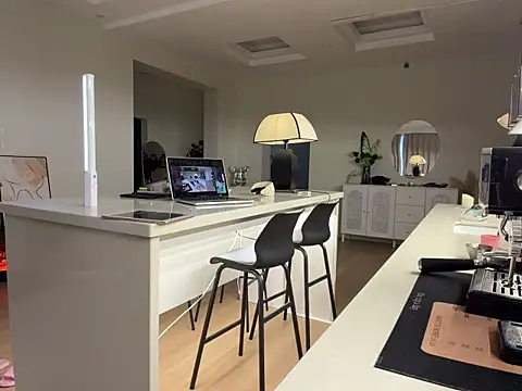 Snapshot of xiaowan_x chatting on October 30, 2025, 8:45 am xiaowan x online show from October 30, 2025, 8:45 am