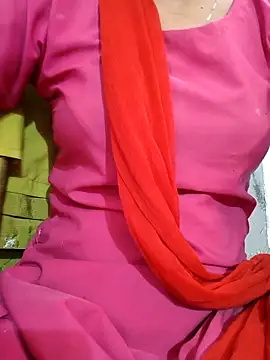 Snapshot of Hotty_ruvi chatting on November 2, 2025, 6:07 am Hotty ruvi online show from November 2, 2025, 6:07 am