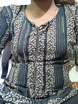 Snapshot of Hotty_ruvi chatting on November 5, 2025, 8:06 am Hotty ruvi online show from November 5, 2025, 8:06 am