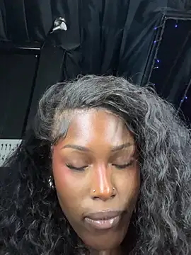 Snapshot of StarElexis chatting on November 11, 2025, 10:37 pm StarElexis online show from November 11, 2025, 10:37 pm