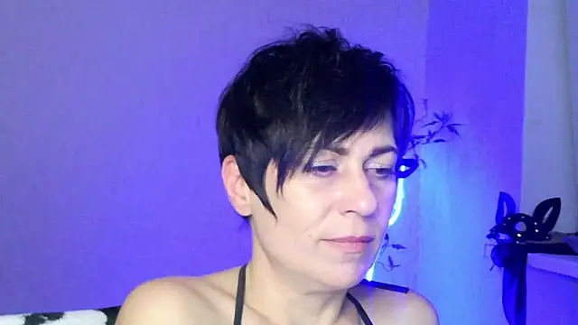 Ashley Brookss online show from November 22, 2025, 7:46 pm