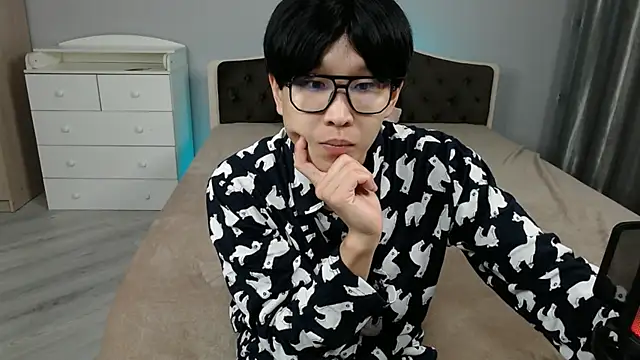 KaiChicken online show from December 4, 2025, 9:25 pm