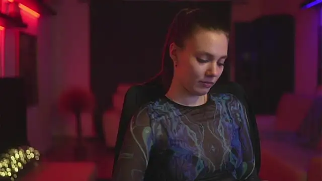 CandyStorm online show from November 24, 2025, 10:10 pm