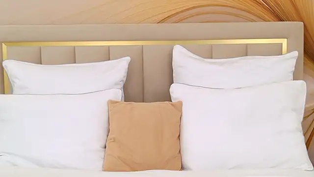 MelissaLiss online show from November 27, 2025, 3:12 pm