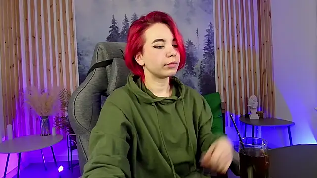 Snapshot of MarcelineChi chatting on December 1, 2025, 5:41 am MarcelineChi online show from December 1, 2025, 5:41 am