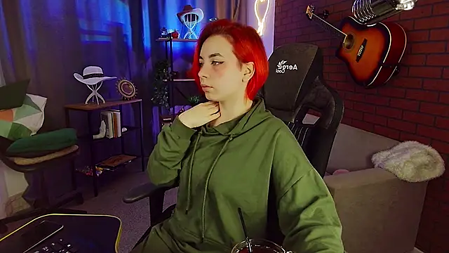 Snapshot of MarcelineChi chatting on December 3, 2025, 5:30 am MarcelineChi online show from December 3, 2025, 5:30 am