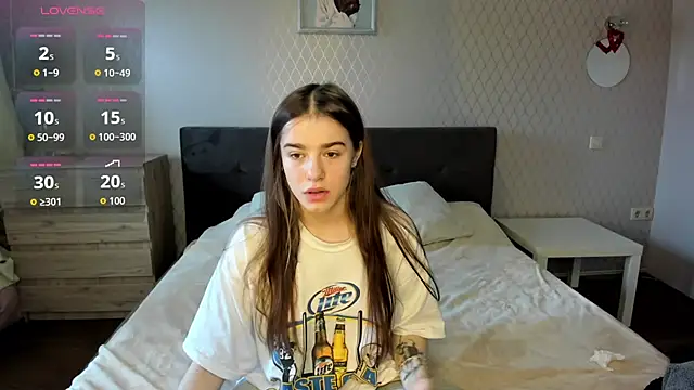 Snapshot of ShellyMoon_ chatting on October 12, 2025, 12:28 pm ShellyMoon  online show from October 12, 2025, 12:28 pm