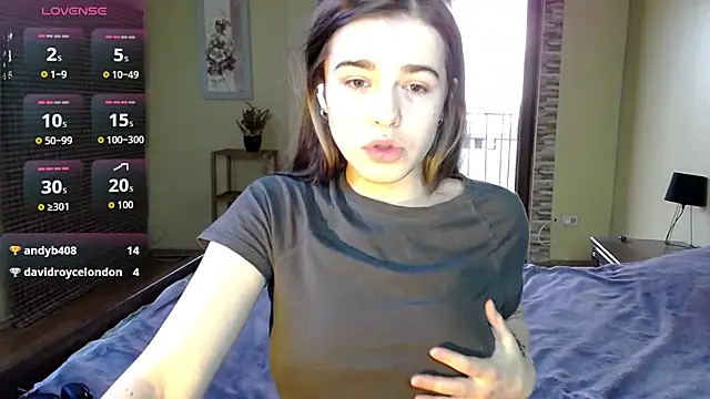 Snapshot of ShellyMoon_ chatting on October 9, 2025, 2:17 pm ShellyMoon  online show from October 9, 2025, 2:17 pm
