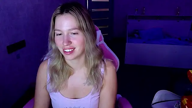 stefany and bettany online show from November 6, 2025, 2:54 pm