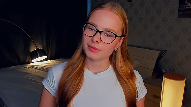 LibbyVenzeio online show from October 19, 2025, 7:22 am