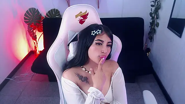 Snapshot of Lexy_Storm_18 chatting on November 7, 2025, 7:29 pm Lexy Storm 18 online show from November 7, 2025, 7:29 pm