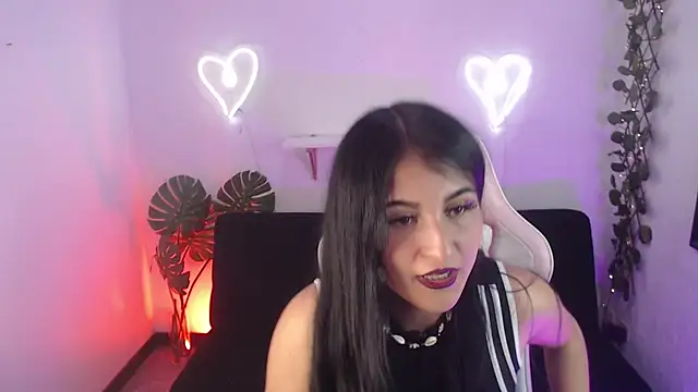 Snapshot of Lexy_Storm_18 chatting on October 25, 2025, 1:45 pm Lexy Storm 18 online show from October 25, 2025, 1:45 pm