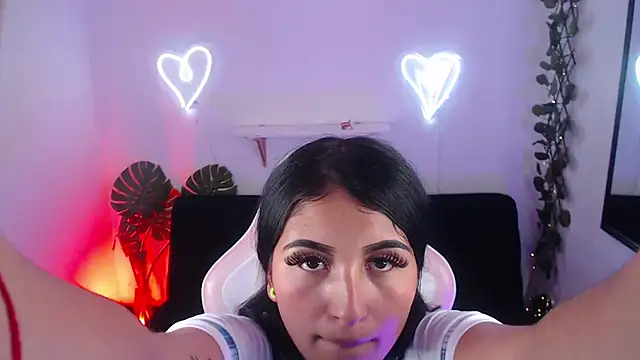 Snapshot of Lexy_Storm_18 chatting on October 30, 2025, 8:28 pm Lexy Storm 18 online show from October 30, 2025, 8:28 pm