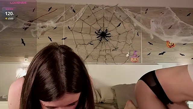 Snapshot of JoyeGracey chatting on November 1, 2025, 2:33 pm JoyeGracey online show from November 1, 2025, 2:33 pm