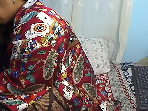 RoseNaya online show from May 10, 2026, 4:05 am