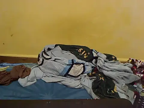 Snapshot of RoseNaya chatting on December 14, 2025, 12:50 am RoseNaya online show from December 14, 2025, 12:50 am