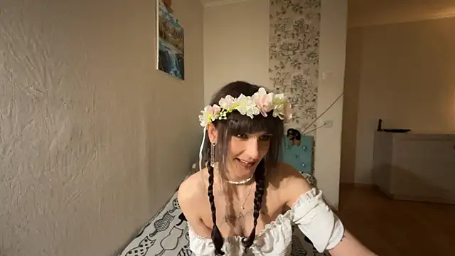 lunaangeltears online show from October 12, 2025, 10:11 pm