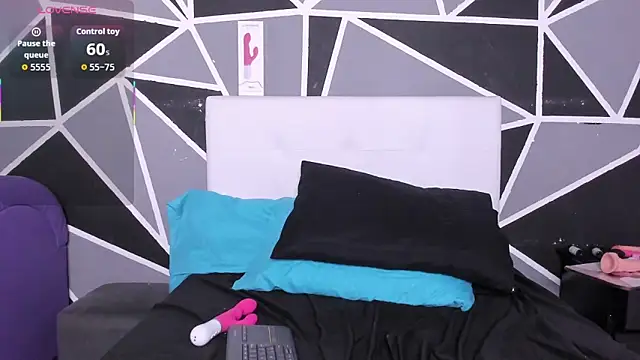 Snapshot of Daye_Sky chatting on November 2, 2025, 7:24 am Daye Sky online show from November 2, 2025, 7:24 am