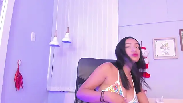 Lilo Rose online show from November 14, 2025, 1:15 pm