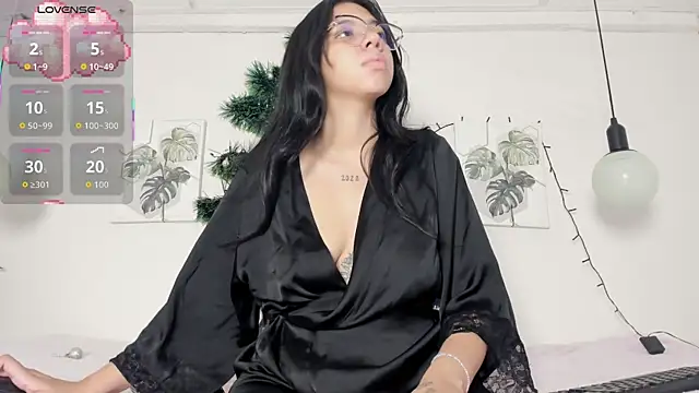 Ainoa Pink online show from December 14, 2025, 1:17 pm