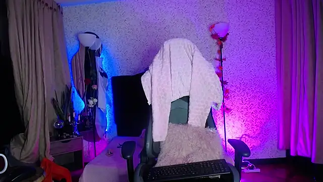 Snapshot of antia_z chatting on November 2, 2025, 7:52 pm antia z online show from November 2, 2025, 7:52 pm