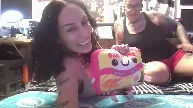 inkdhollow1 online show from November 20, 2025, 3:40 am