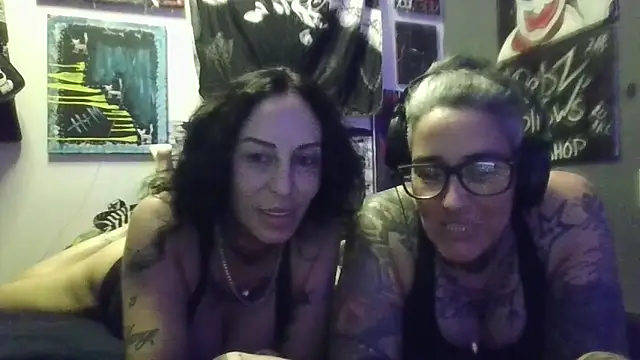 inkdhollow1 online show from May 6, 2026, 7:12 am