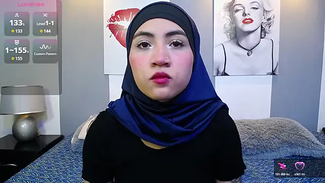 Neesha   online show from November 14, 2025, 7:28 pm