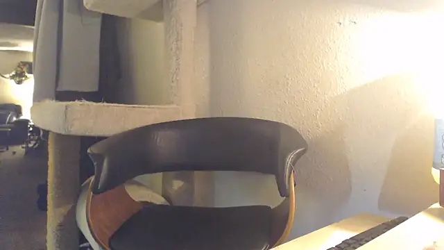 AlickleStiff online show from October 18, 2025, 1:40 am