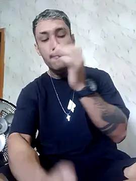 Snapshot of favelaboy10 chatting on December 21, 2025, 12:51 pm favelaboy10 online show from December 21, 2025, 12:51 pm