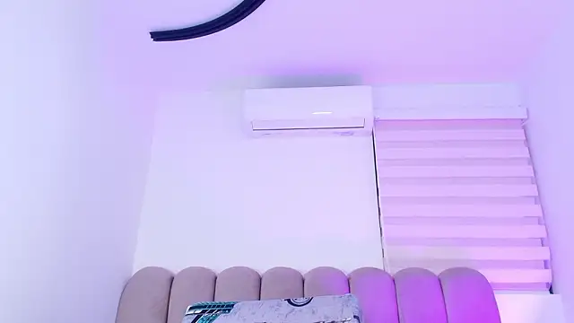 ashly mr online show from February 5, 2026, 12:01 pm