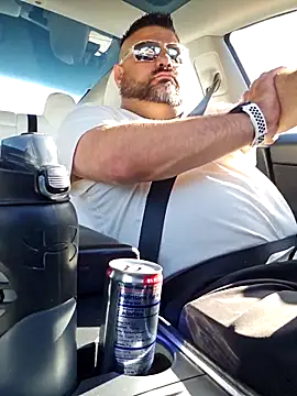 Roddog18 online show from April 7, 2026, 11:50 pm