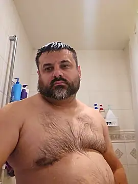 Snapshot of Roddog18 chatting on June 6, 2026, 12:43 pm Roddog18 online show from June 6, 2026, 12:43 pm