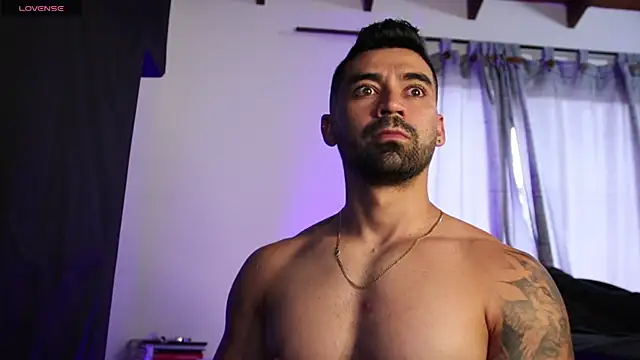 Snapshot of SOY_MIKE chatting on October 29, 2025, 12:26 pm SOY MIKE online show from October 29, 2025, 12:26 pm