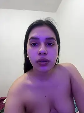 Snapshot of Brianna_bunny05 chatting on June 26, 2026, 4:07 am Brianna bunny05 online show from June 26, 2026, 4:07 am