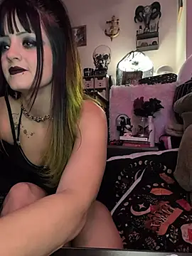 Snapshot of CherryHeart69 chatting on November 5, 2025, 4:37 am CherryHeart69 online show from November 5, 2025, 4:37 am