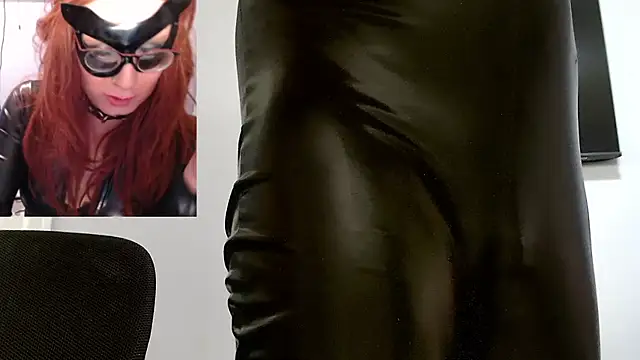 cinderellie online show from November 11, 2025, 4:07 am