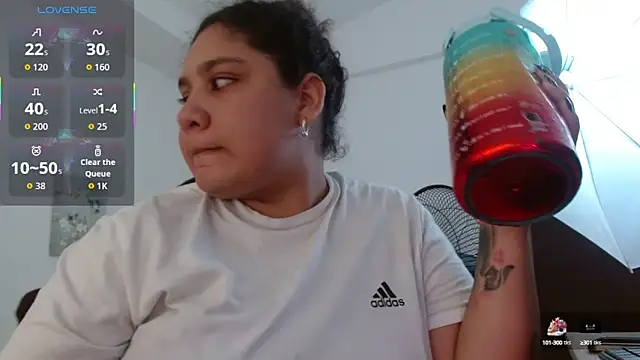 roxx iie online show from October 13, 2025, 9:16 pm