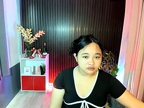 UrFavouriteCravings online show from November 3, 2025, 12:16 am