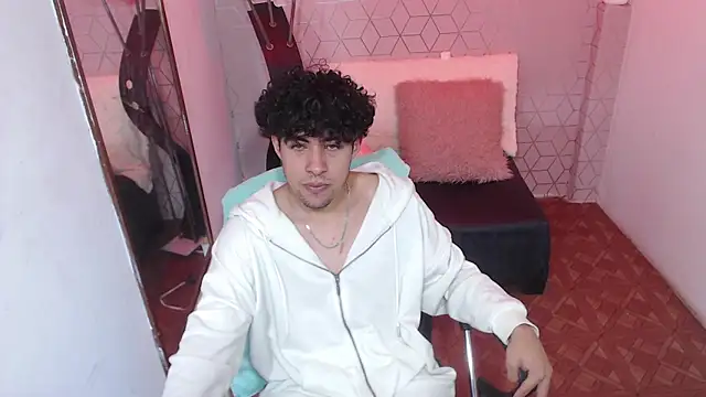 Snapshot of Liil_boy chatting on November 5, 2025, 3:53 am Liil boy online show from November 5, 2025, 3:53 am